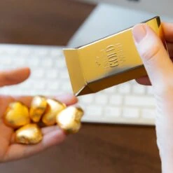 Du Bist Gold Wert – Lindt Goldbarren 15 Du Bist Gold Wert – Lindt Goldbarren -Snack Verkäufe 2024 0033 webfv7QpKbRn6Dwu