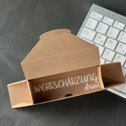 Geschenkverpackung "Happy Nikolaus" - Lindt -Snack Verkäufe 2024 Schiff 2 95289