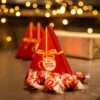 Sie Sind Ein Geschenk – Lindt Pyramide 5 Sie Sind Ein Geschenk – Lindt Pyramide -Snack Verkäufe 2024 WP12666 Sie sind ein Geschenk Pyramide 4 70579