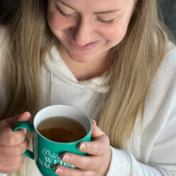 Weihnachtstasse "Fröhliche Weihnachten" -Snack Verkäufe 2024 WP12993 Weihnachtstasse Frohliche Weihnachten 5 81463