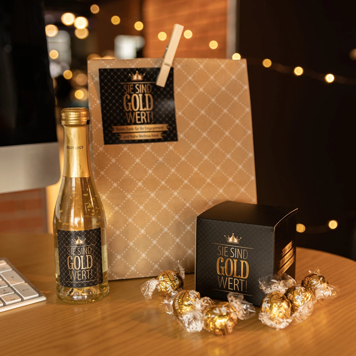 Geschenktüte "Sie Sind Gold Wert" 1 Geschenktüte "Sie Sind Gold Wert"